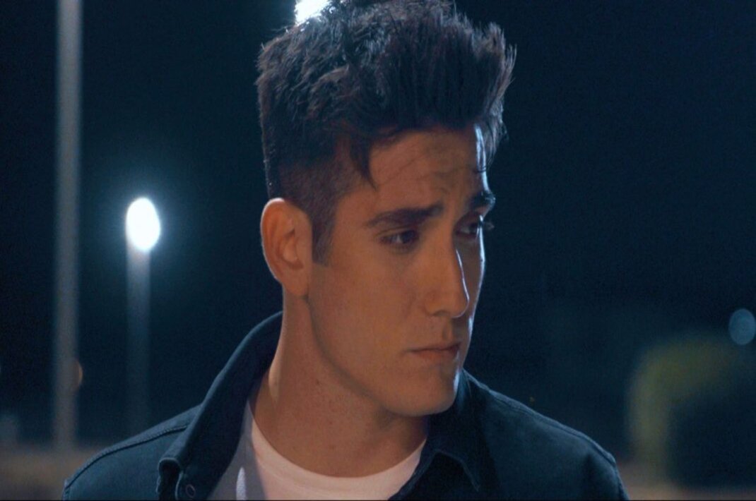 Ο Γιώργος Κακοσαίος συνεργάζεται με τον Φοίβο στο νέο τραγούδι του «Η Νύχτα»!