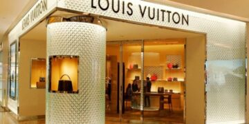 Από ρεκόρ σε ρεκόρ η LVMH -Πάνω από 500 δισ. δολάρια η αξία της, 1η ευρωπαϊκή εταιρεία που το καταφέρνει