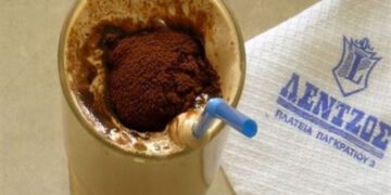 Λέντζος: Το επτασφράγιστο μυστικό του καλύτερου φραπέ στην Ελλάδα αποκαλύφθηκε 10 χρόνια μετά