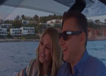 Η Νατάσα Θεοδωρίδου μαζί με τον Γιώργο Λιάγκα στο video clip του «Ο Χάρτης»