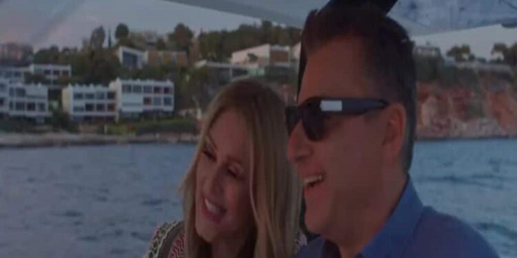 Η Νατάσα Θεοδωρίδου μαζί με τον Γιώργο Λιάγκα στο video clip του «Ο Χάρτης»