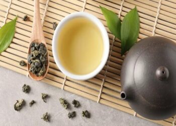 Το τσάι που ακόμη και όταν κάθεστε καίει το λίπος – Δύο φλιτζάνια αρκούν