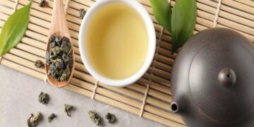 Το τσάι που ακόμη και όταν κάθεστε καίει το λίπος – Δύο φλιτζάνια αρκούν