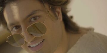 Δημήτρης Σχοινάς – «Απόψε Ζω Για Μένα»: Το τρίτο κατά σειρά τραγούδι του