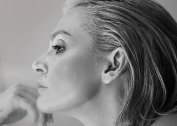 Ελεονώρα Ζουγανέλη – «Μαγκιά»: ‘Ενα σαγηνευτικό ζεϊμπέκικο το νέο τραγούδι της