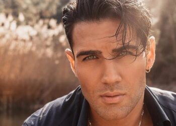 Πέτρος Ιακωβίδης – «Σήκωσε Το Τηλέφωνο»: Το εκρηκτικό music video του