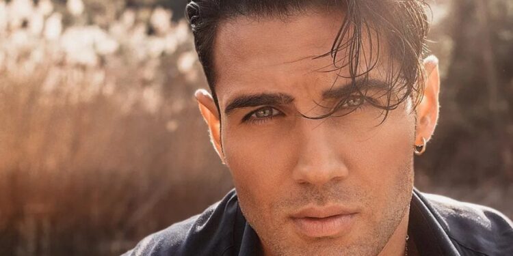 Πέτρος Ιακωβίδης – «Σήκωσε Το Τηλέφωνο»: Το εκρηκτικό music video του