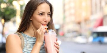 Φούσκωμα: 4 πράγματα αποκαλύπτει ένας γαστρεντερολόγος που το προκαλούν