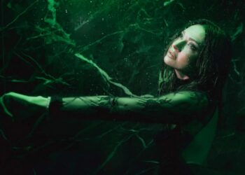 Αποστολία Ζώη – «Δεν Είσαι Εδώ»: Το νέο τραγούδι της, ένα σαγηνευτικό μουσικό ταξίδι