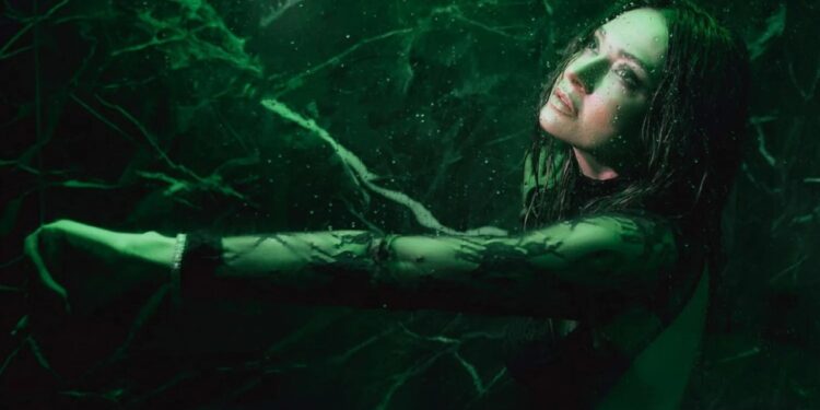 Αποστολία Ζώη – «Δεν Είσαι Εδώ»: Το νέο τραγούδι της, ένα σαγηνευτικό μουσικό ταξίδι