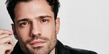 Κωνσταντίνος Αργυρός – «Τι Να Πεις Για Μένα»: Παρουσιάζει τη live version