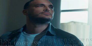 Στίχοι – Lyrics : Σάκης Αρσενίου – Τρεις