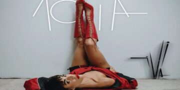 Στίχοι – Lyrics : Ήβη Αδάμου – Λόγια