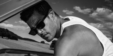 Κώστας Μαρτάκης – Λόγια Καρφιά