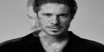 Νίκος Οικονομόπουλος – Το Βιογραφικό