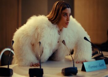 Στίχοι – Lyrics : Μαρίνα Σάττι – Επάνω Στο Τραπέζι